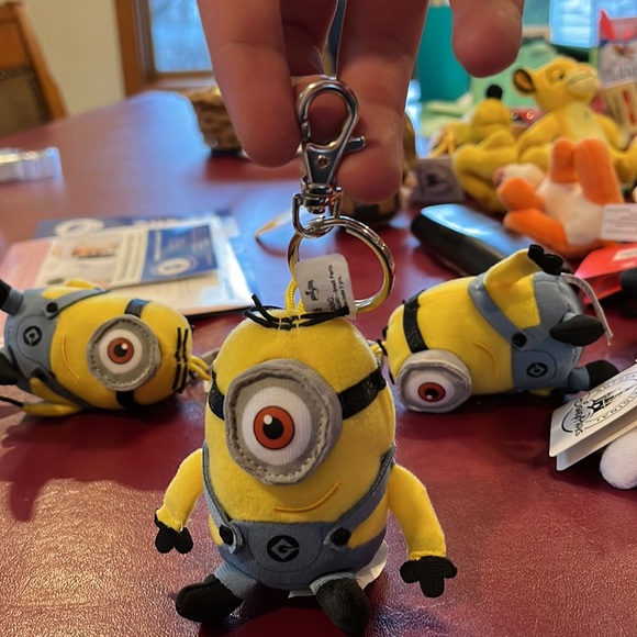 Universal Other - Stuart keychain/backpack clip